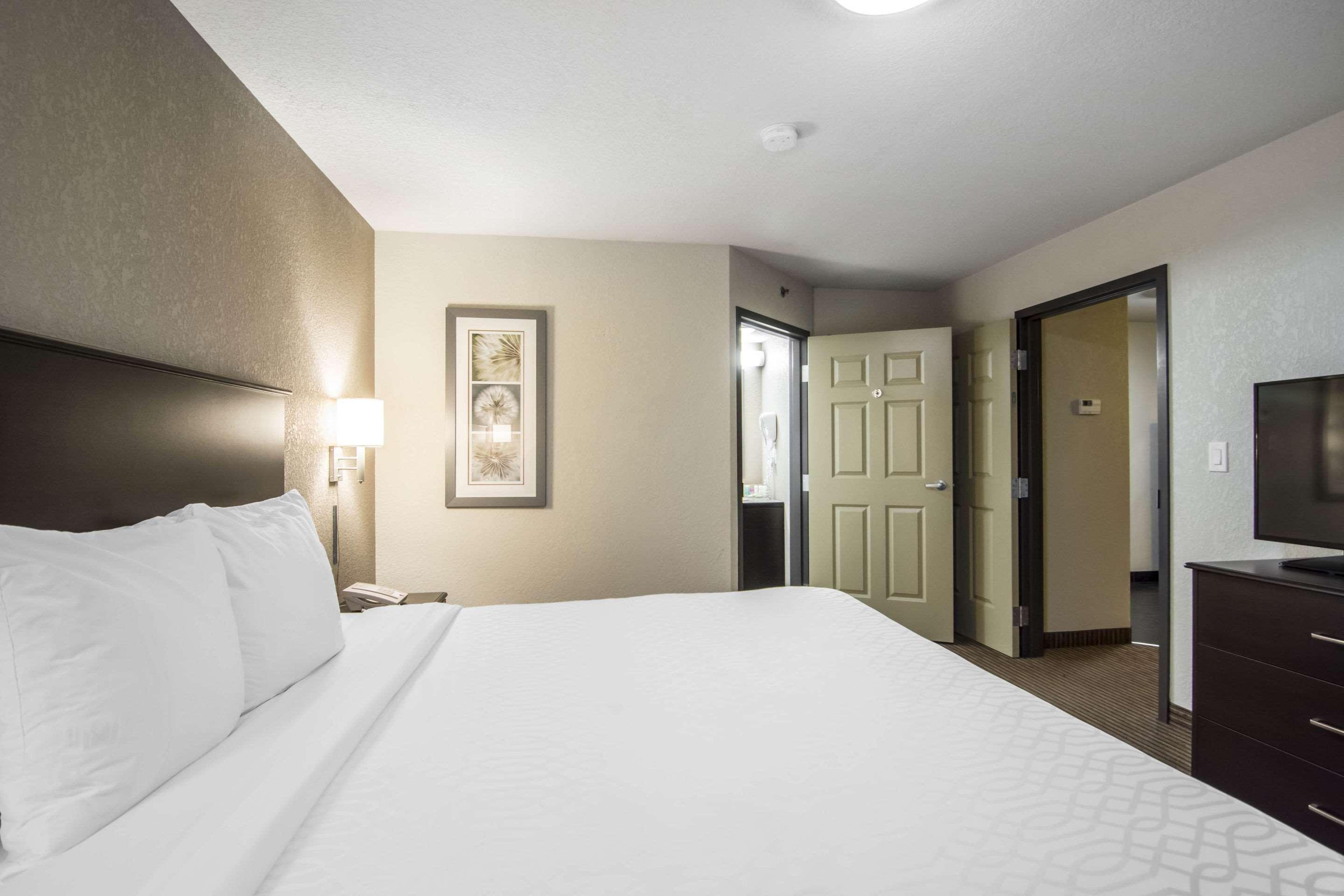 Quality Inn & Suites Thompson Exterior foto
