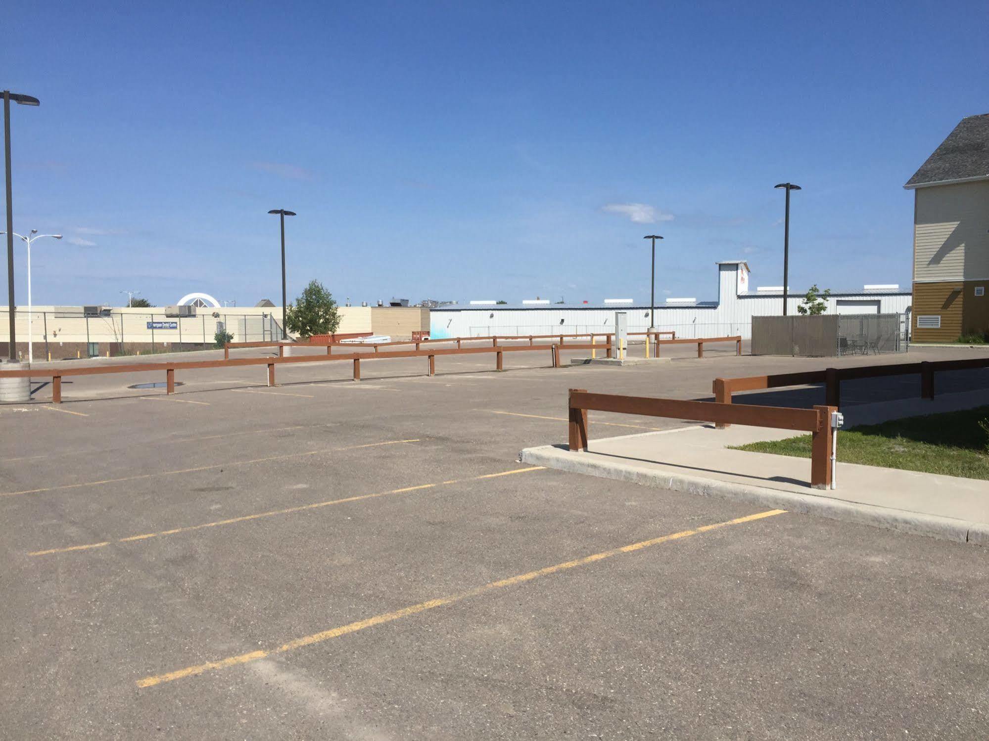 Quality Inn & Suites Thompson Exterior foto